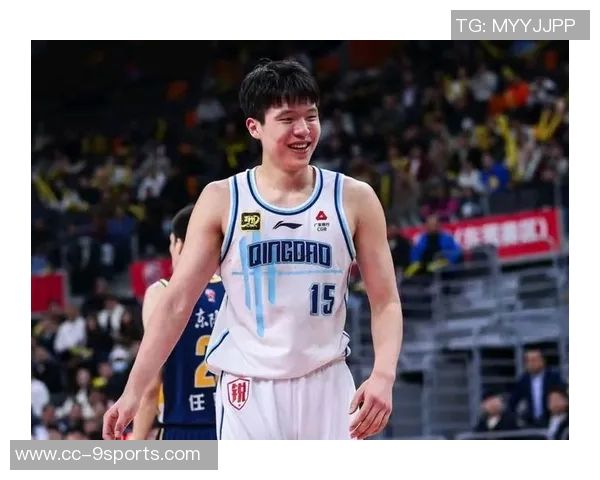 杨瀚森的崛起让尤班克斯黯然失色我们期待他闪耀的时刻到来 杨瀚森的崛起让尤班克斯黯然失色我们期待他闪耀的时刻到来