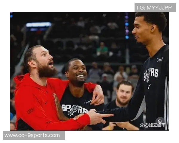 巴恩斯半场表现惨淡6投全失仅得2篮板4助攻球队遭遇困境 巴恩斯半场表现惨淡6投全失仅得2篮板4助攻球队遭遇困境