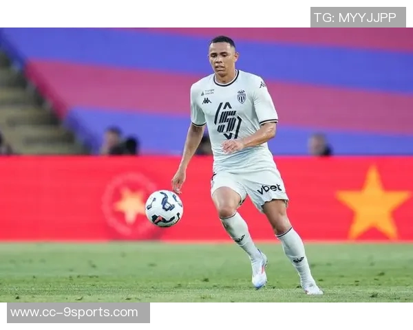 足坛后卫身价榜揭晓萨利巴领衔9000万欧库巴西等三人紧随其后